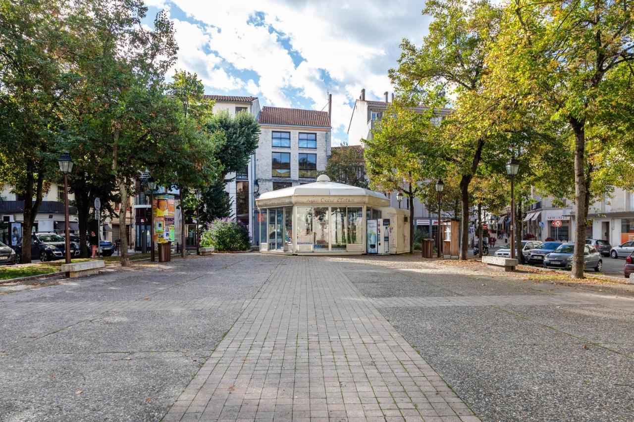 Appar Quartier Calm Coeur De Ville Ажан Екстериор снимка